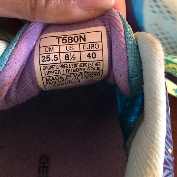 ASICS shoes - Picture 8 of 10